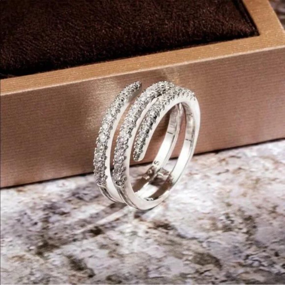 NEW 925 STERLING SILVER RING, CUTE RING, SHINY RING. - Picture 6 of 7